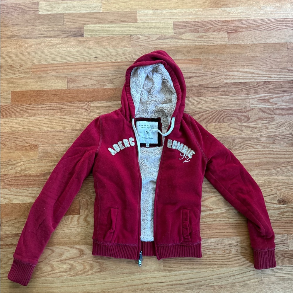 Vintage 2000s Abercrombie Burgundy Hoodie with Plush Lining